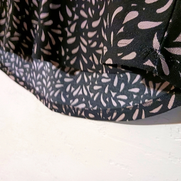 Dana Buchman - Picture 2 of 4